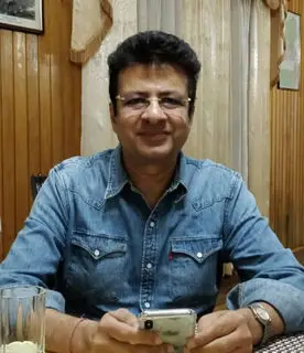 Dr. Sanjeev Chhaparia 