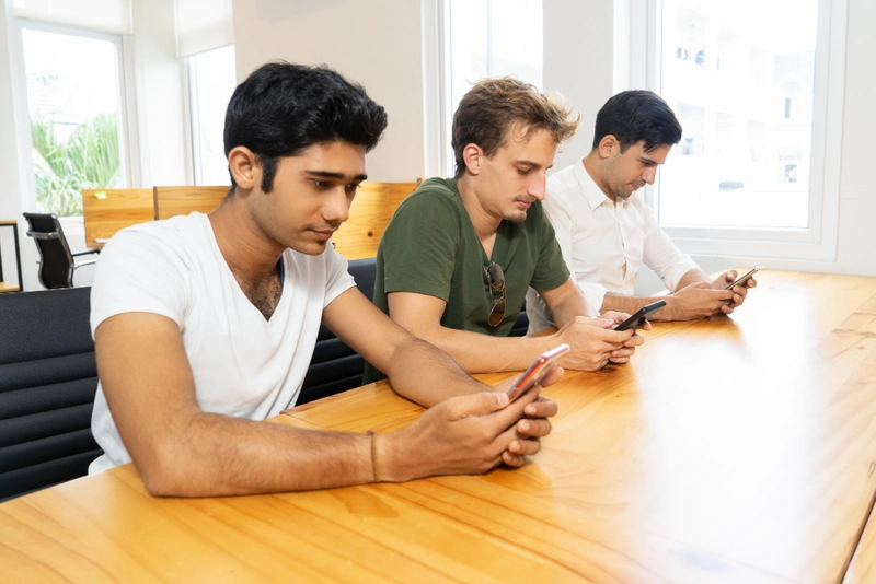 Indian Youth and Digital Addiction: Causes, Impact & Solutions