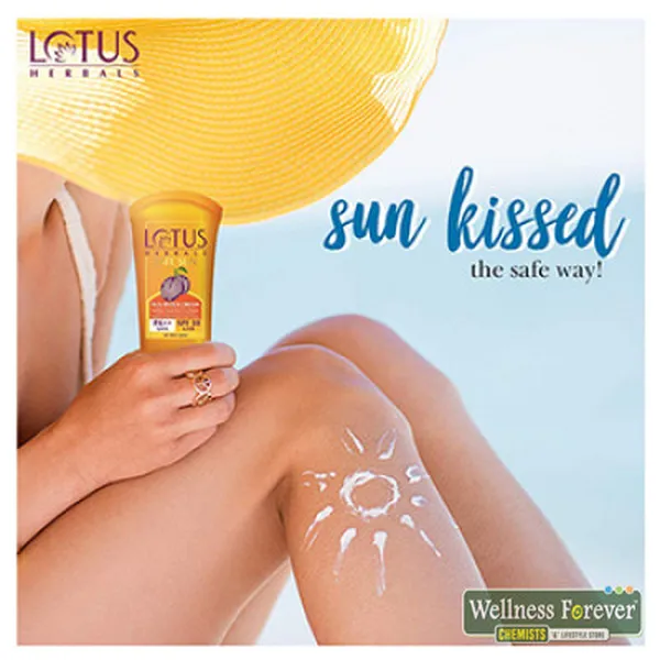 LOTUS HERBALS SAFE SUN 3-IN-1 MATTE SUNBLOCK SPF40 - 50GM